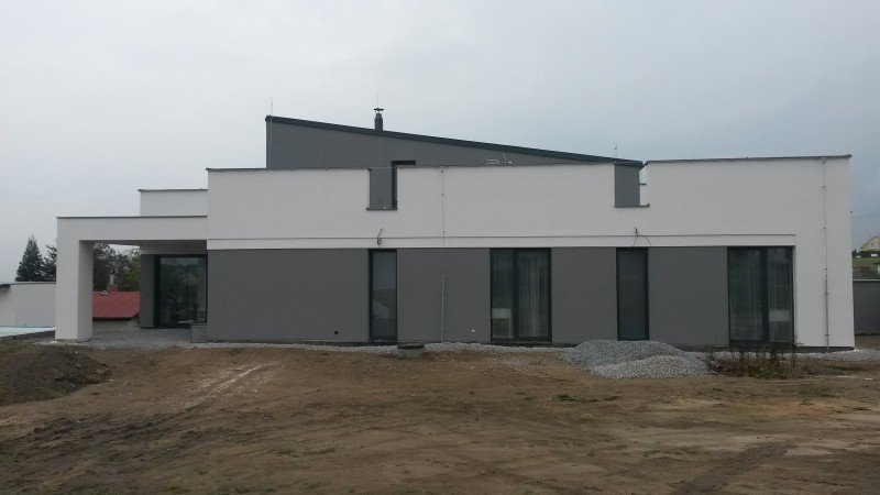 Dokončení rodinného domu – Srubec – fotografie 2